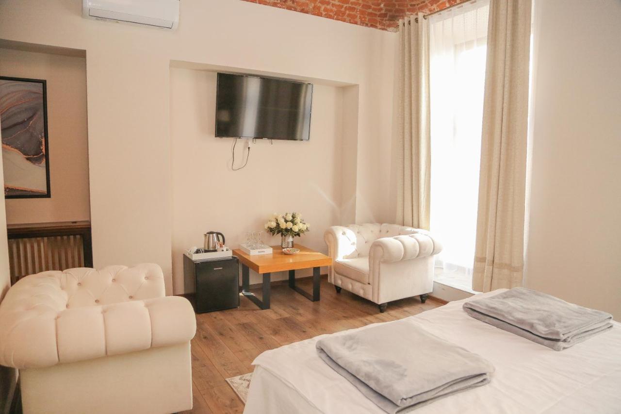 Imperial Rooms - Ultracentral - Jacuzzi Cu Hidromasaj Oradea Buitenkant foto