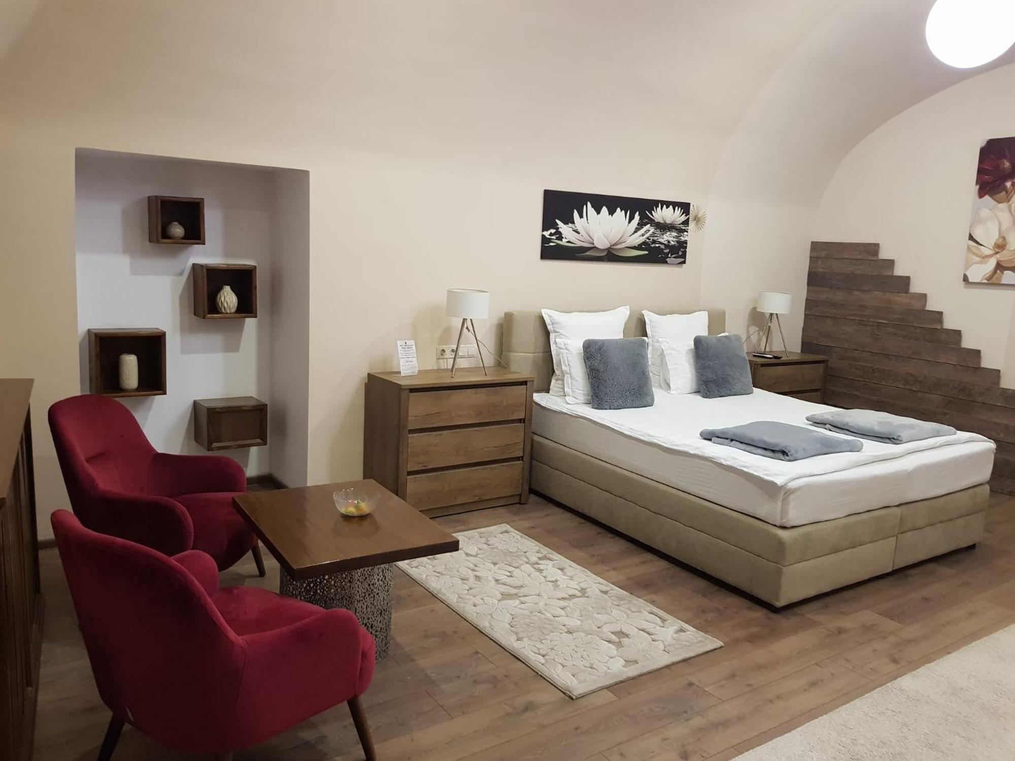 Imperial Rooms - Ultracentral - Jacuzzi Cu Hidromasaj Oradea Buitenkant foto