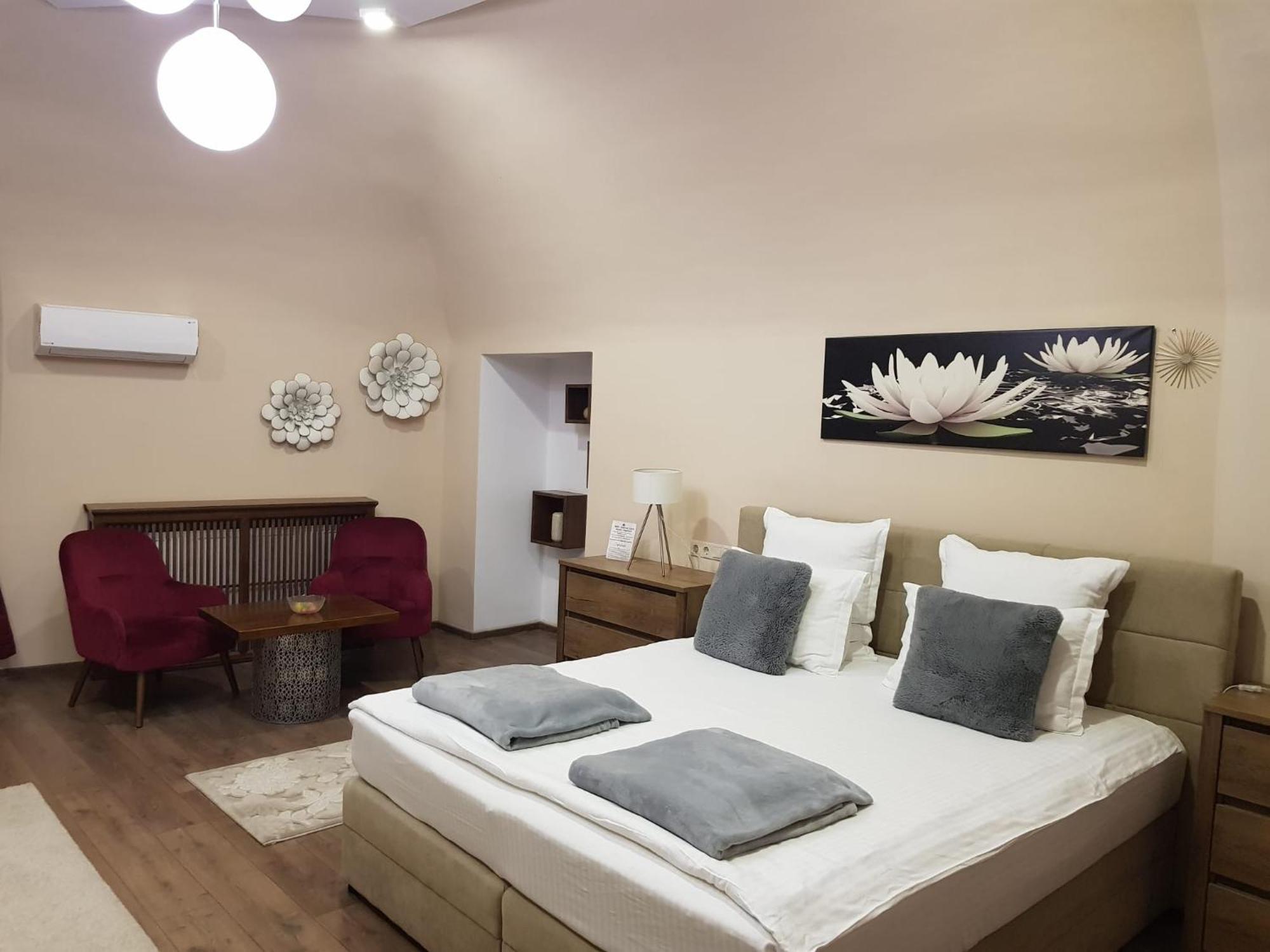Imperial Rooms - Ultracentral - Jacuzzi Cu Hidromasaj Oradea Buitenkant foto