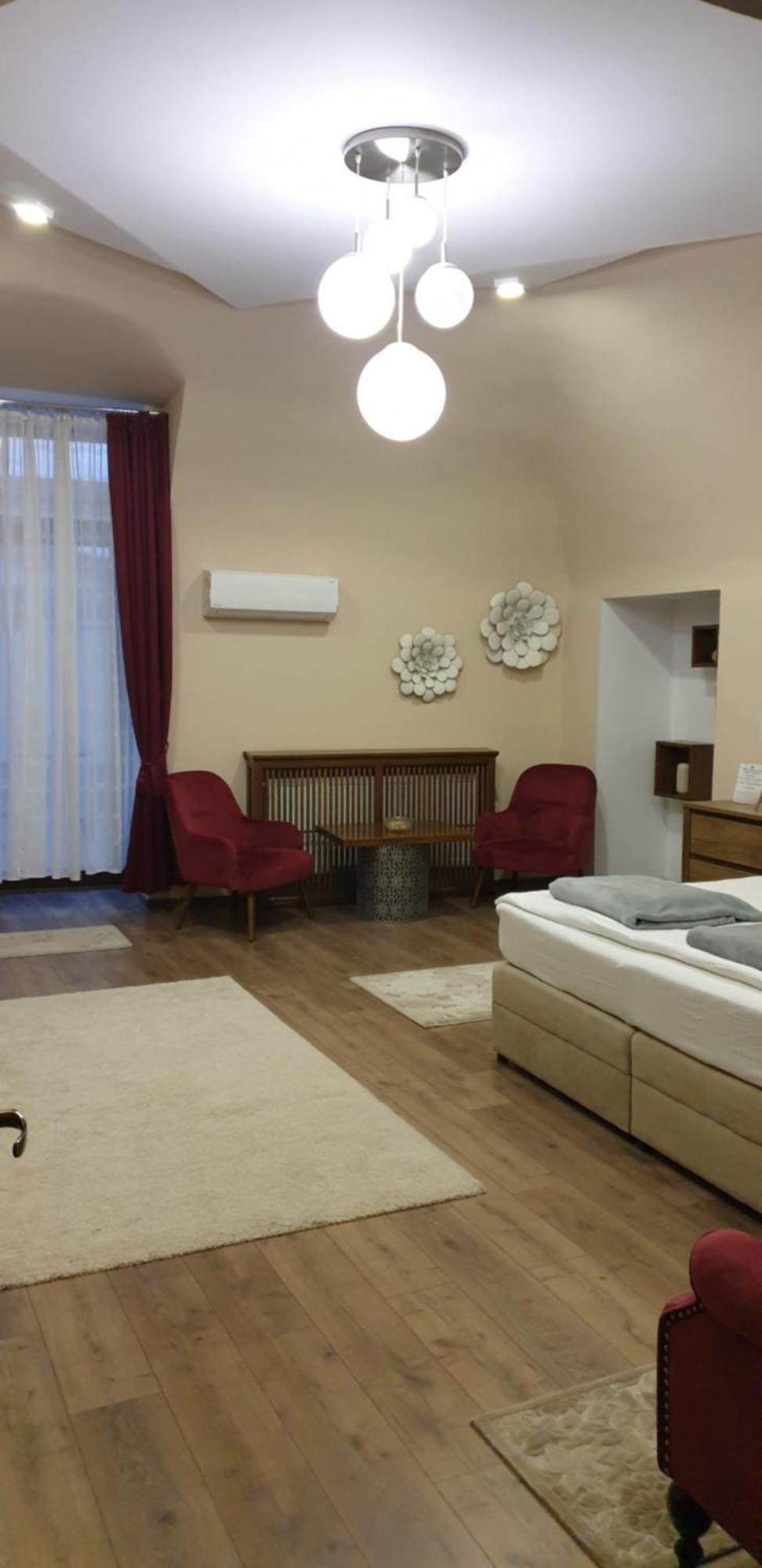 Imperial Rooms - Ultracentral - Jacuzzi Cu Hidromasaj Oradea Buitenkant foto